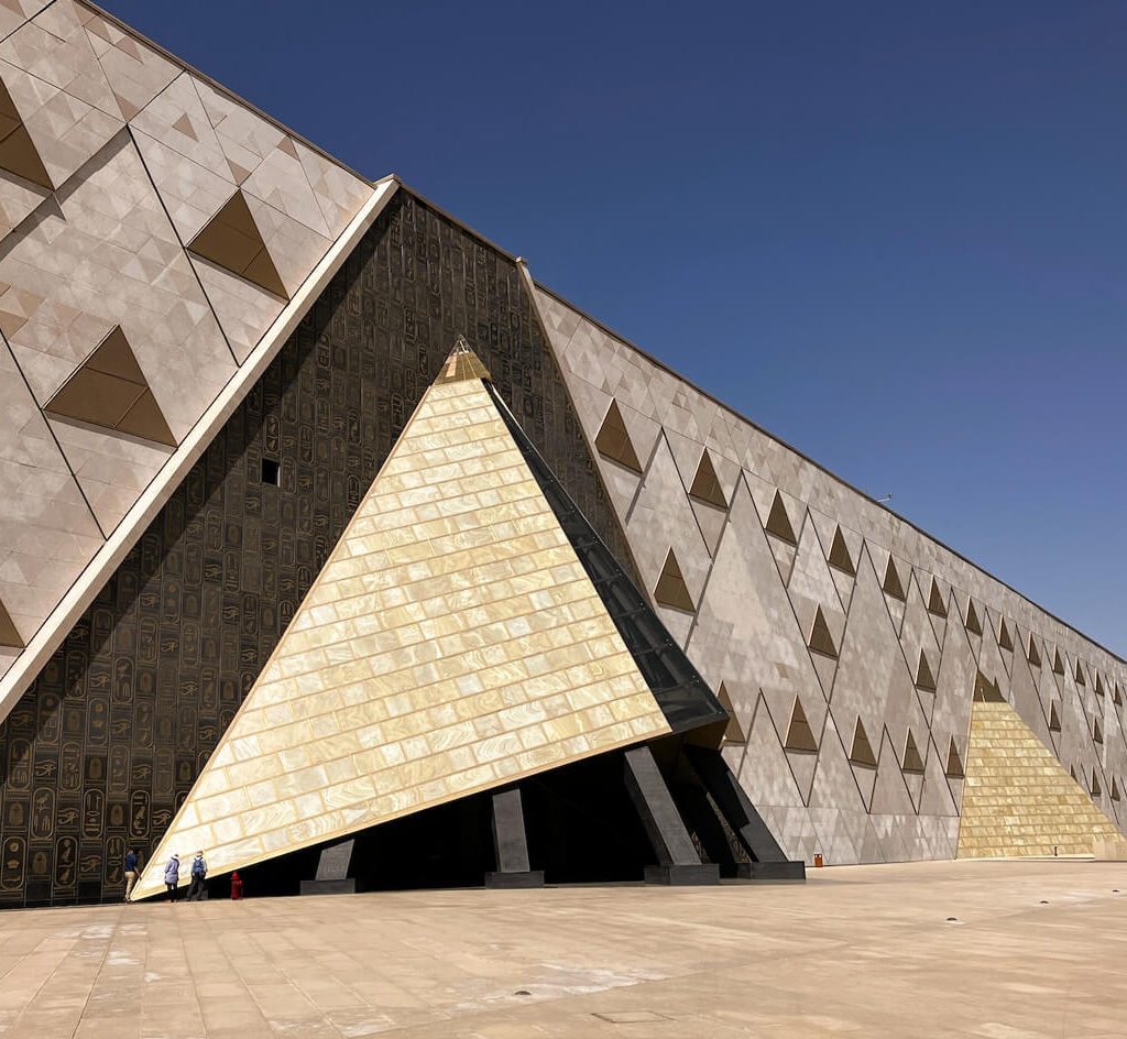 A-wonderful-shot-of-the-facade-of-the-Grand-Egyptian-Museum