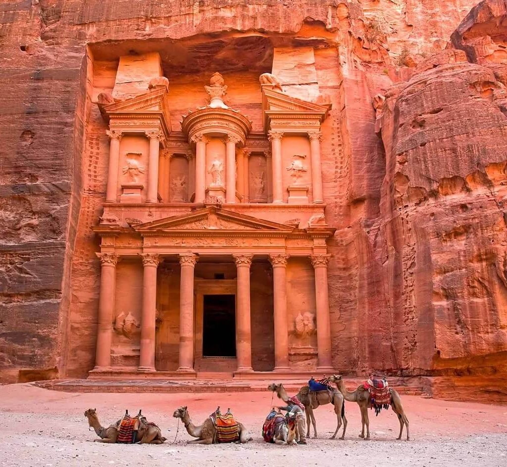 A-wonderful-shot-of-the-wonderful-Temple-of-Petra-in-Jordan